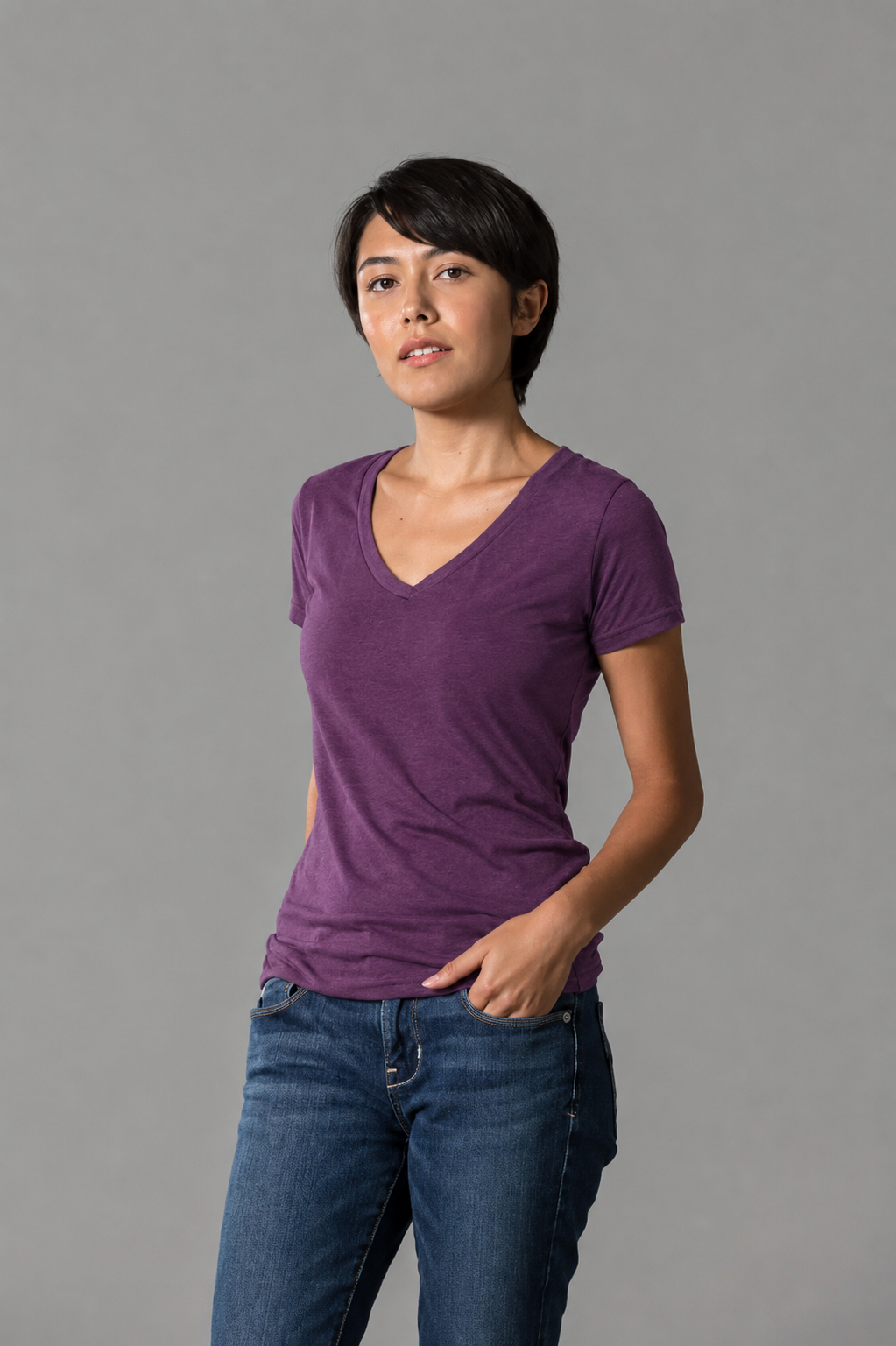 Fitted V-Neck Tee in Berry