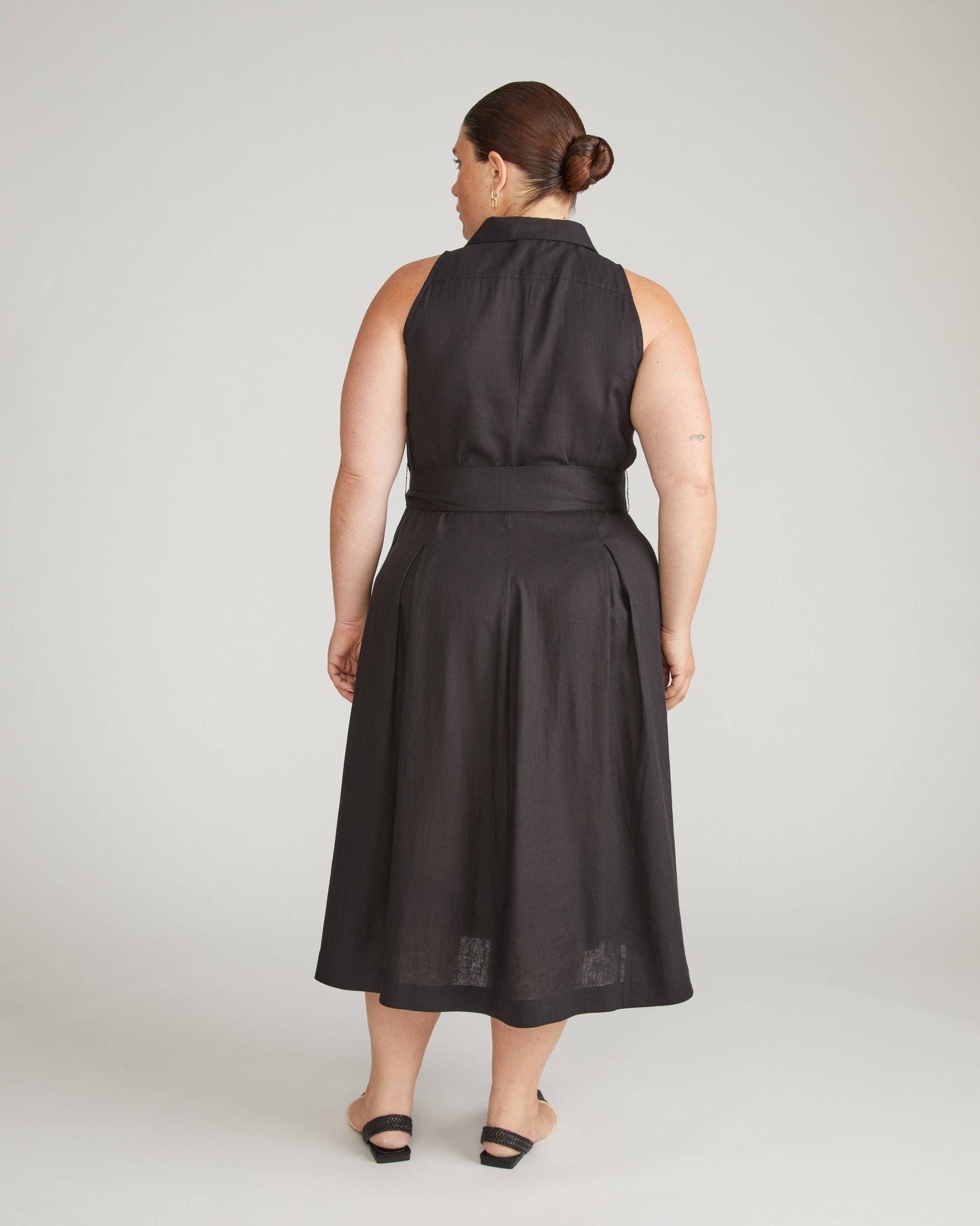 Adelaide Linen Shirtdress in Black