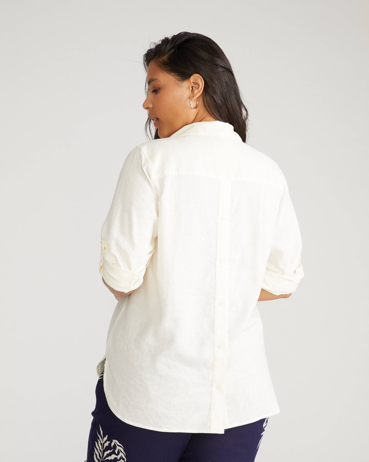 Button Back Linen Polo Shirt in White