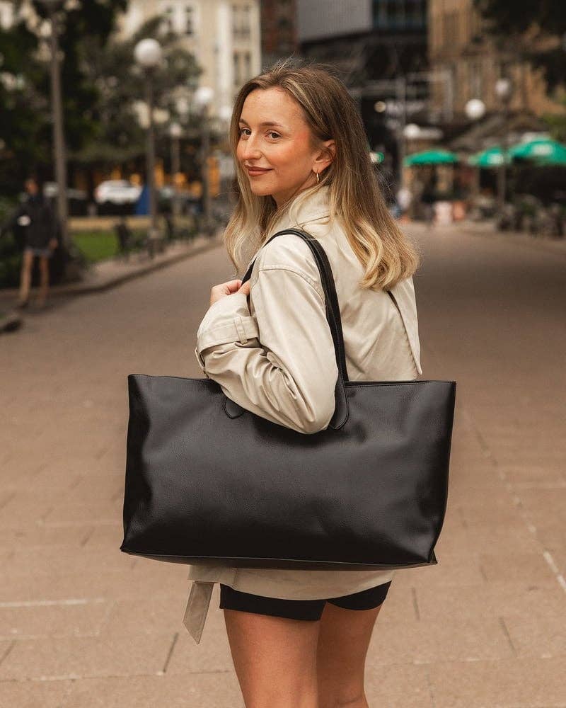Elke Tote Bag in Black