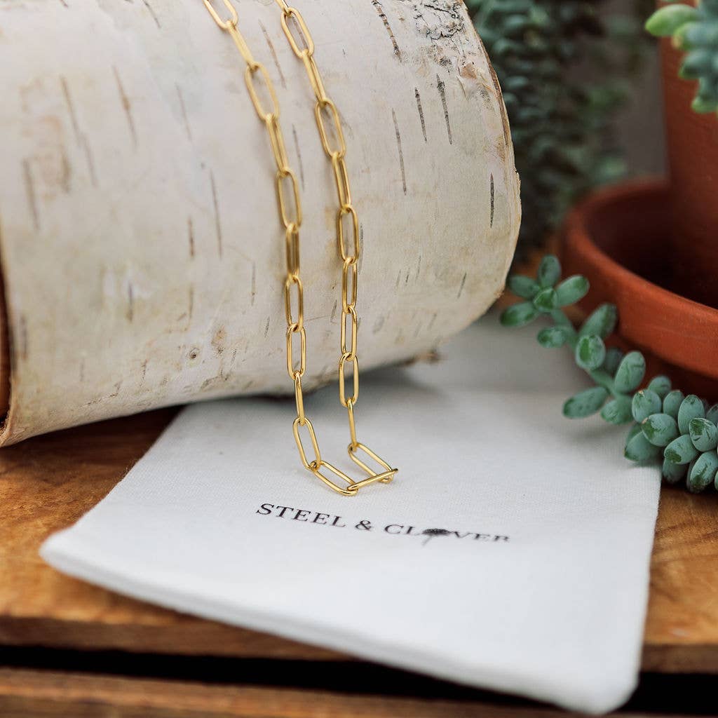 Louisa Paperclip Chain Necklace in Yellow Gold