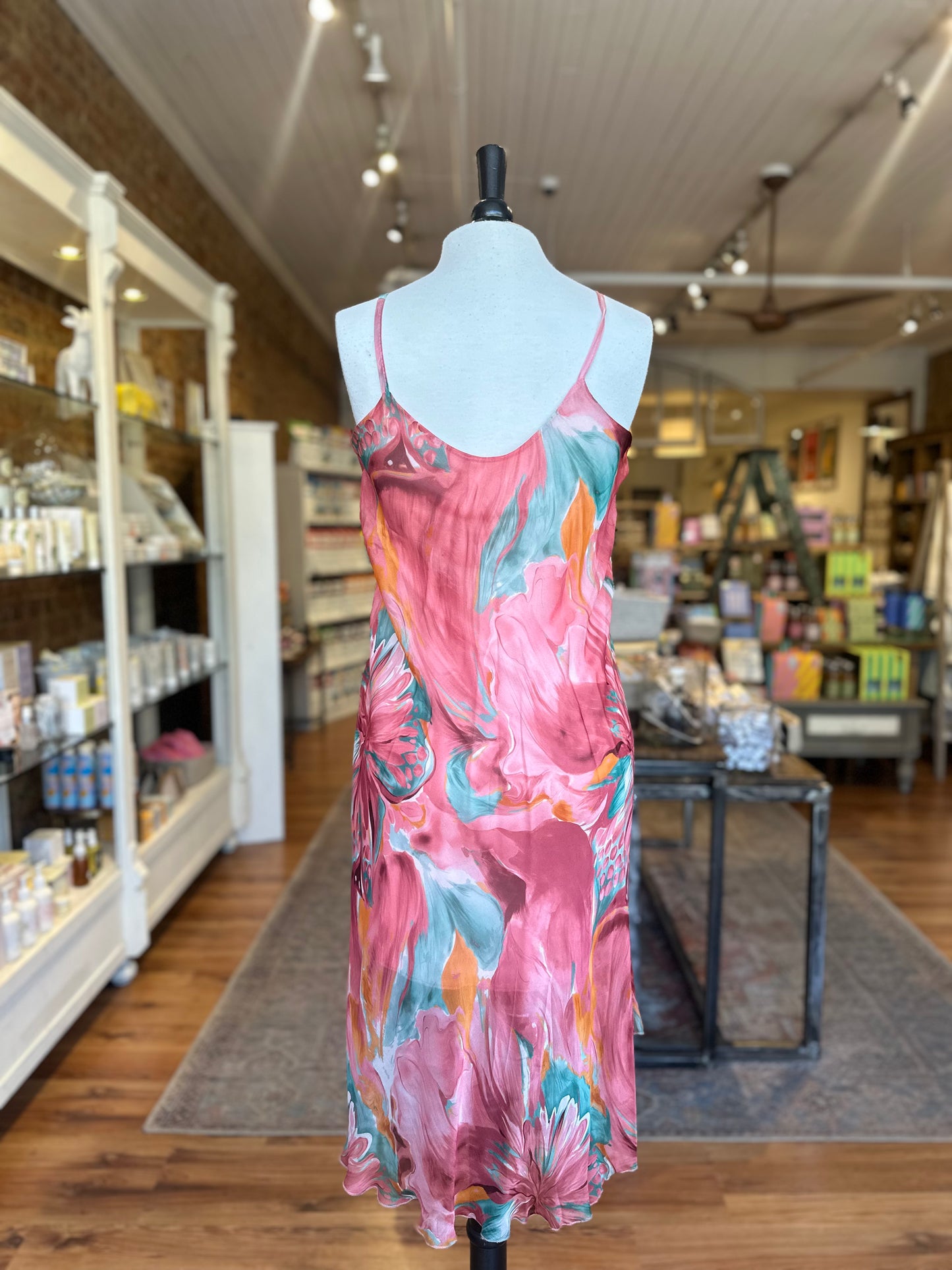 Azzura Dress in Pink