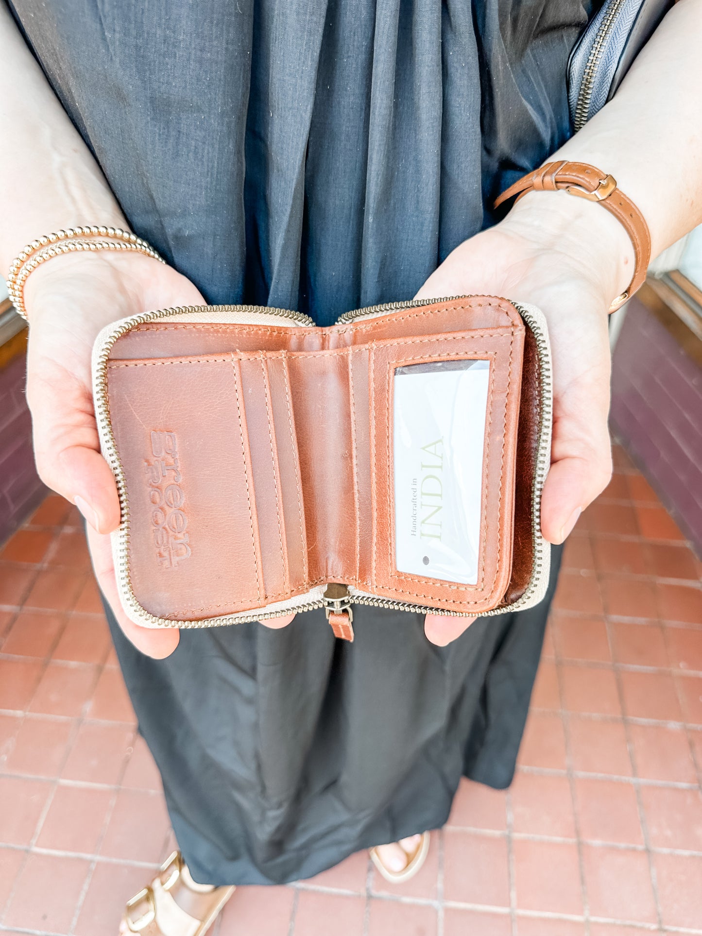 GR Compact Zipper Wallet in Chestnut