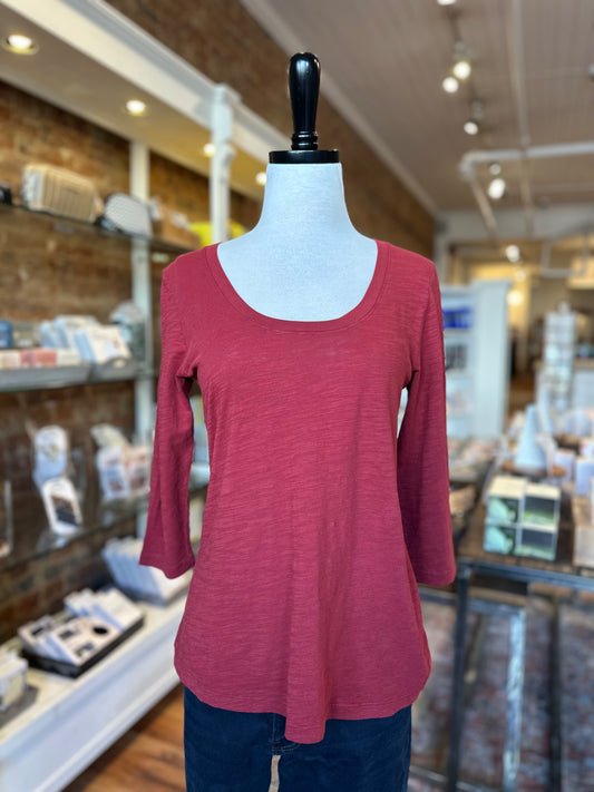 3/4 Sleeve Scoop Neck in Maple Sugar