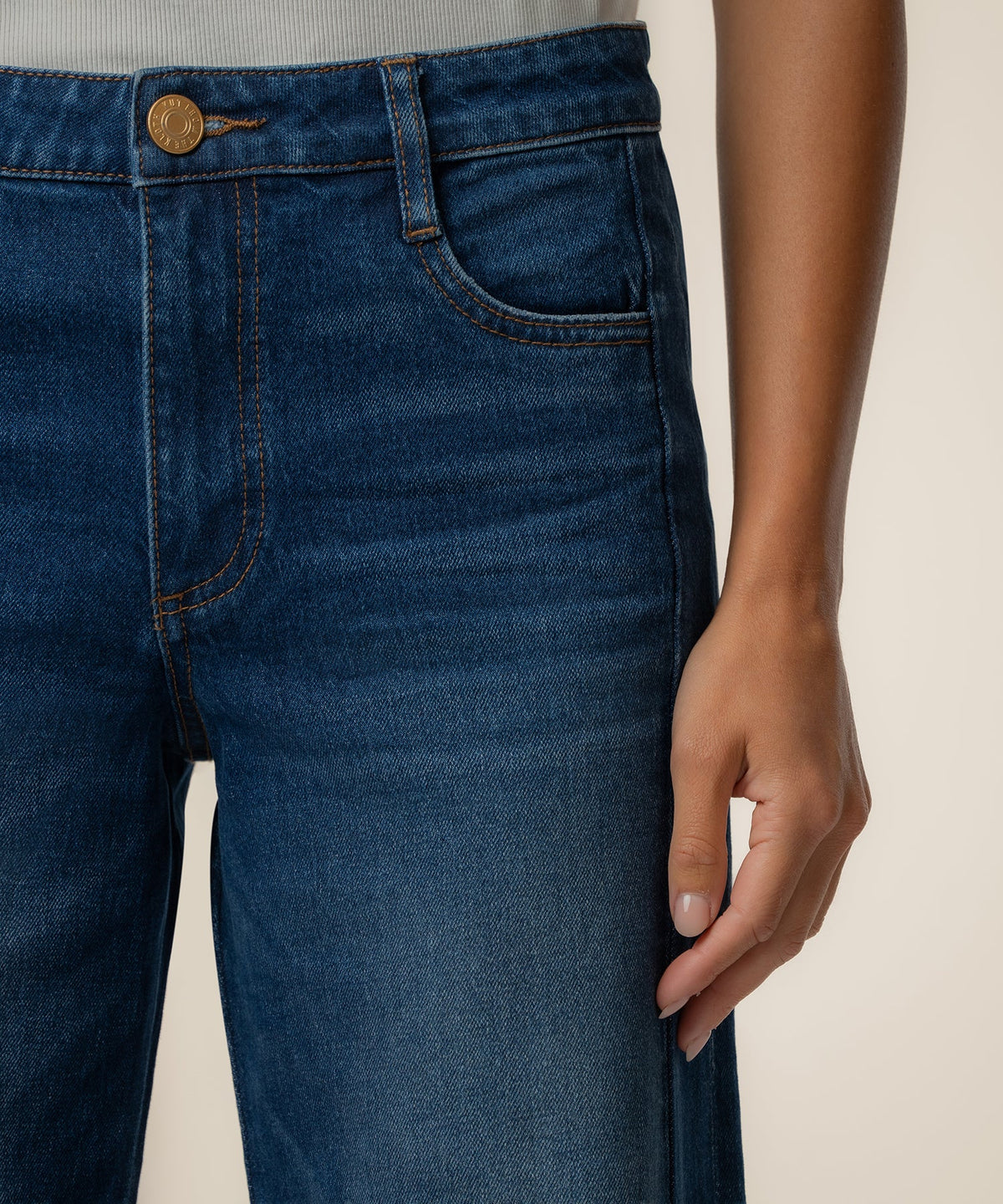 Meg Wide Leg Jeans in Curator