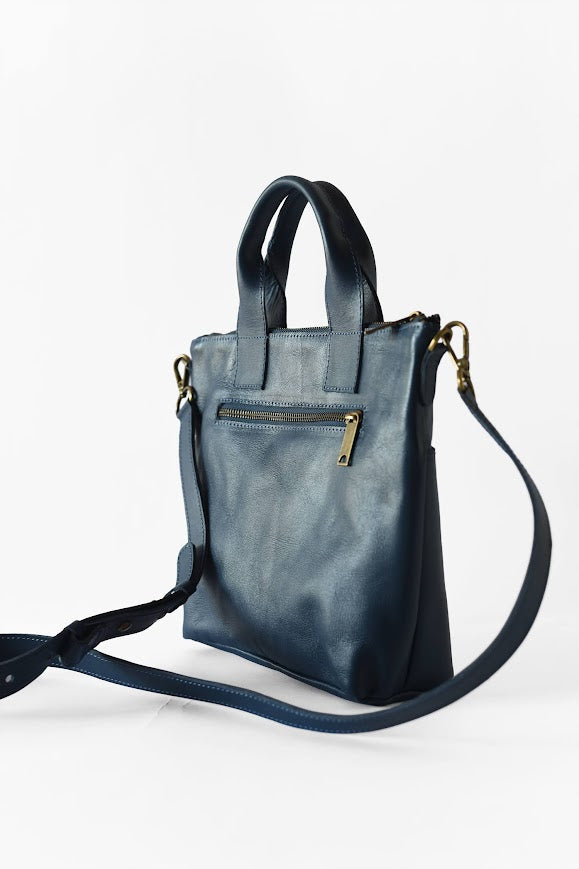 GR Medium Crossbody in Blue