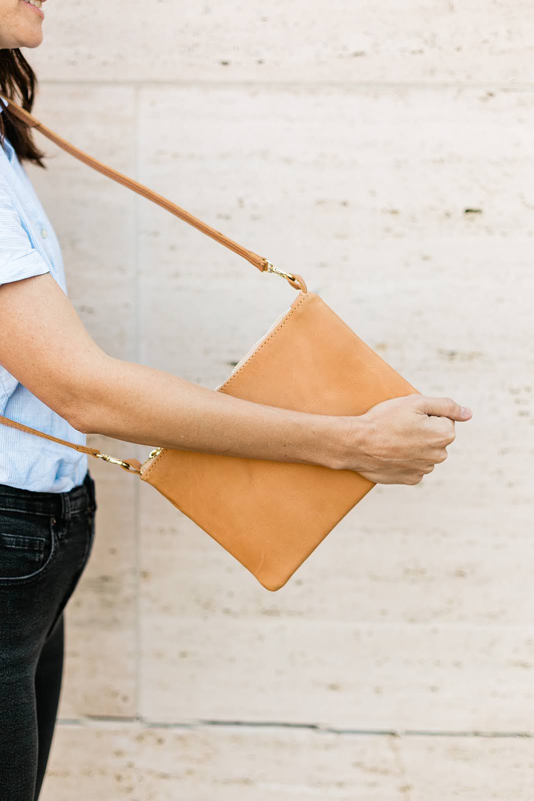 GR Crossbody in Caramel