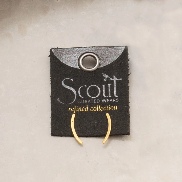 Refined Earring Collection - Comet Curve in Gold