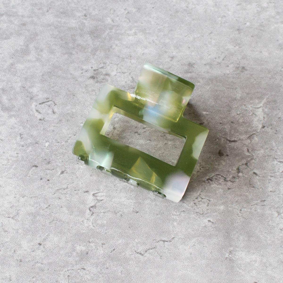 Eco Kylie Cellulose Acetate Hair Clip: Lavender Pearl