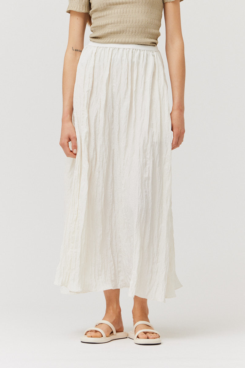 Crinkle Fabric Midi Skirt in Milk