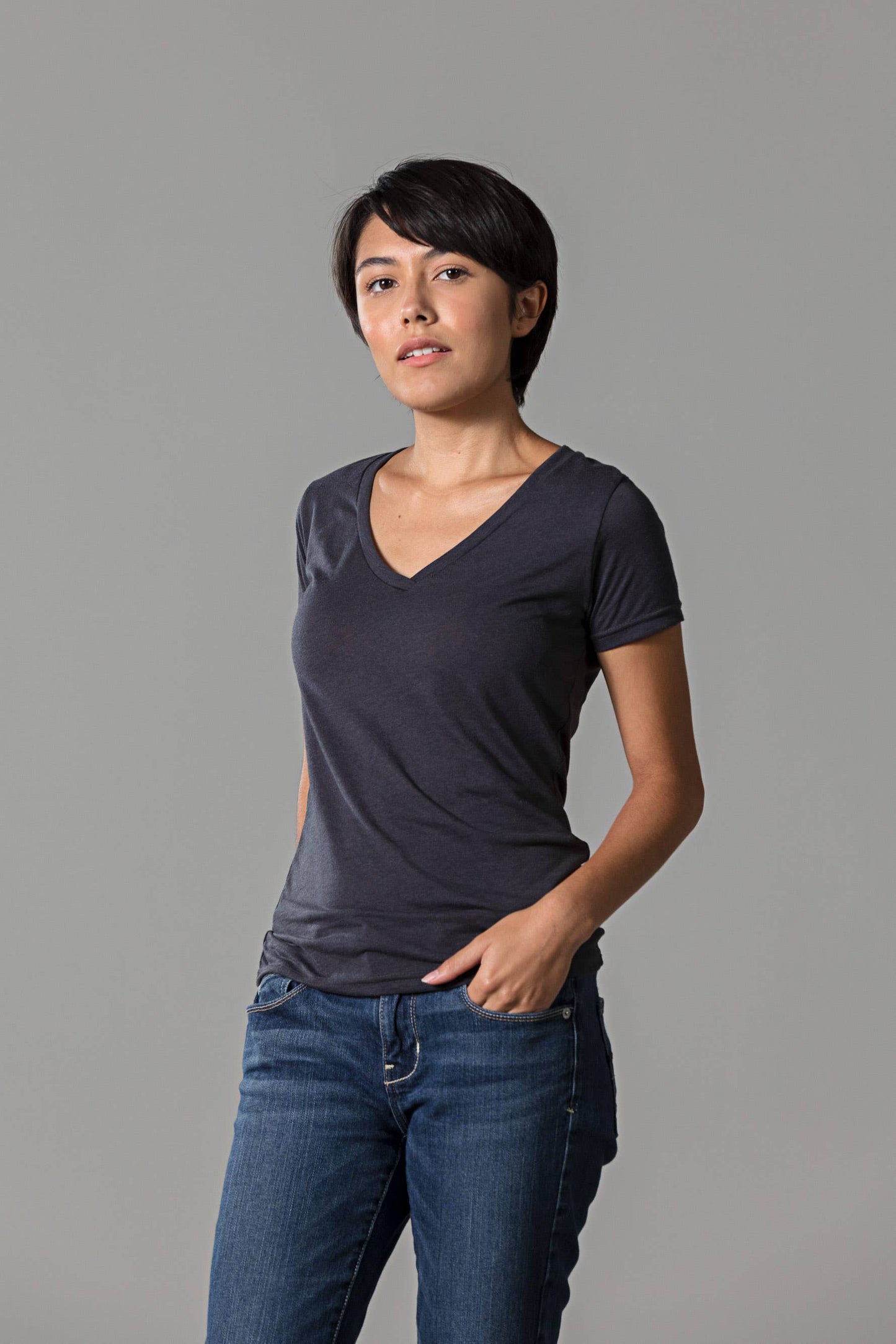 Fitted V-Neck Tee in Black