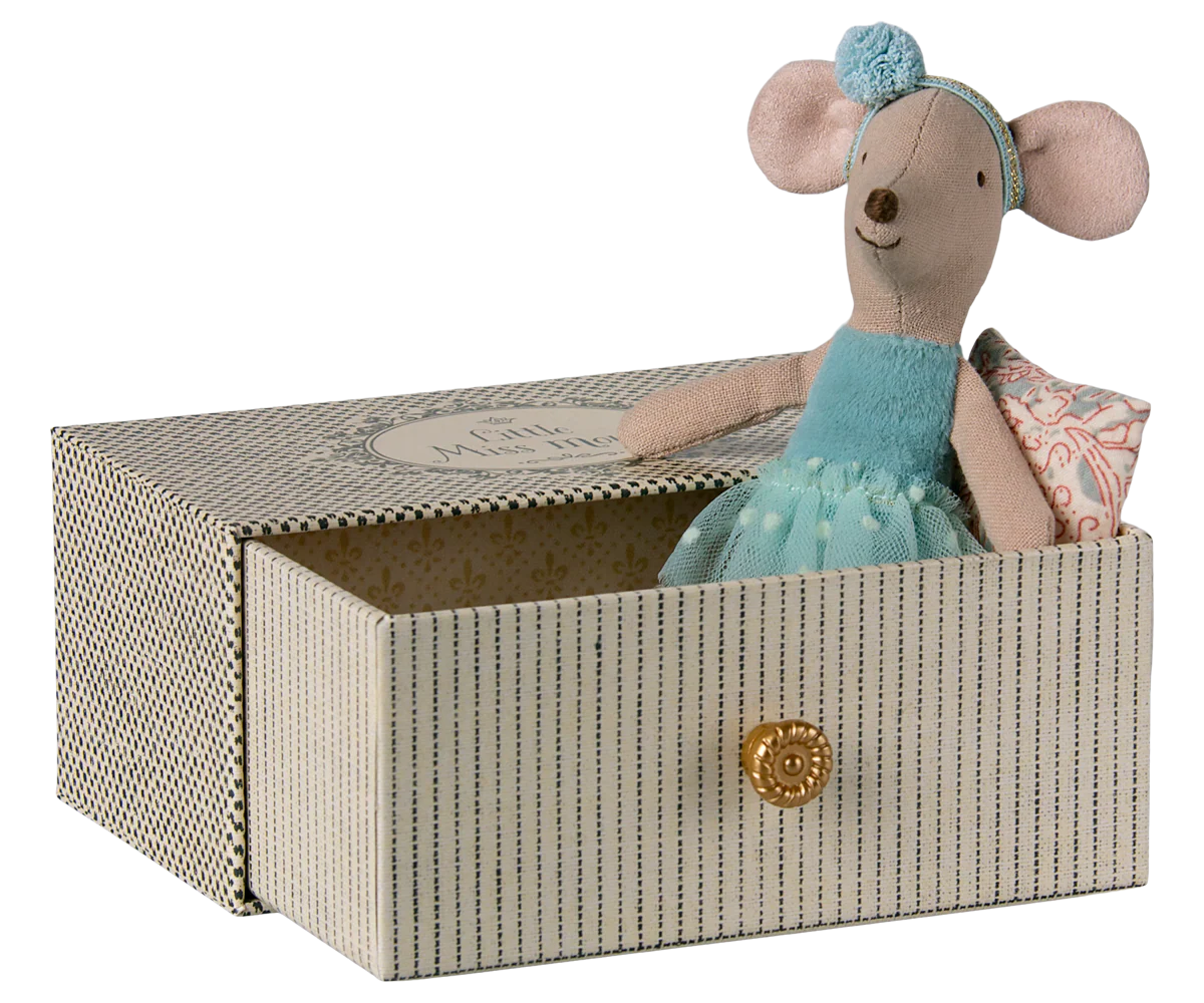 Dancing Mouse with Daybed
