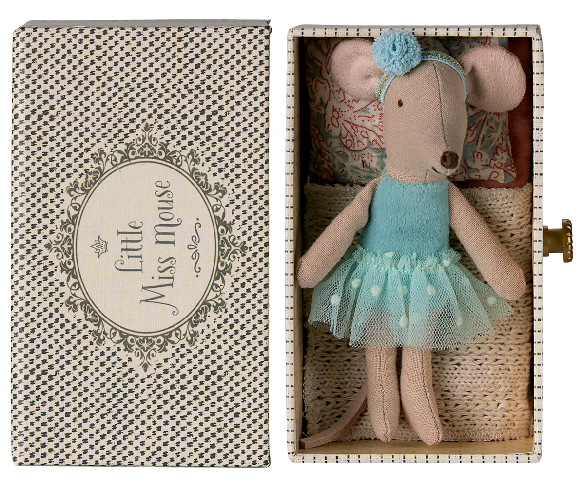 Dancing Mouse with Daybed