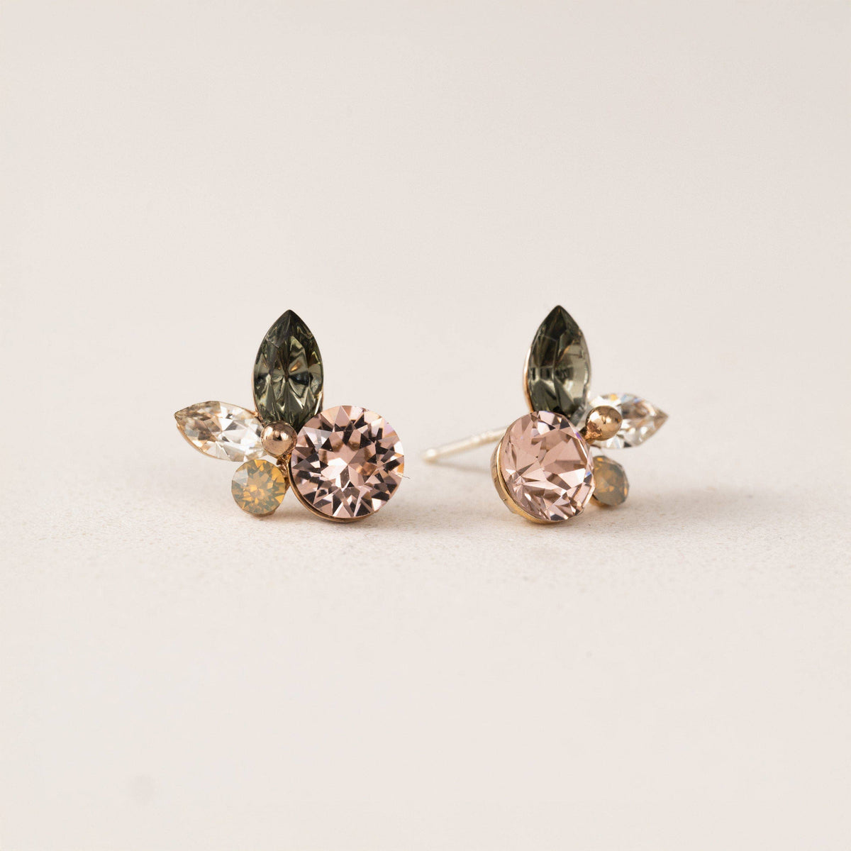 Corsage Stud Earrings in Pink