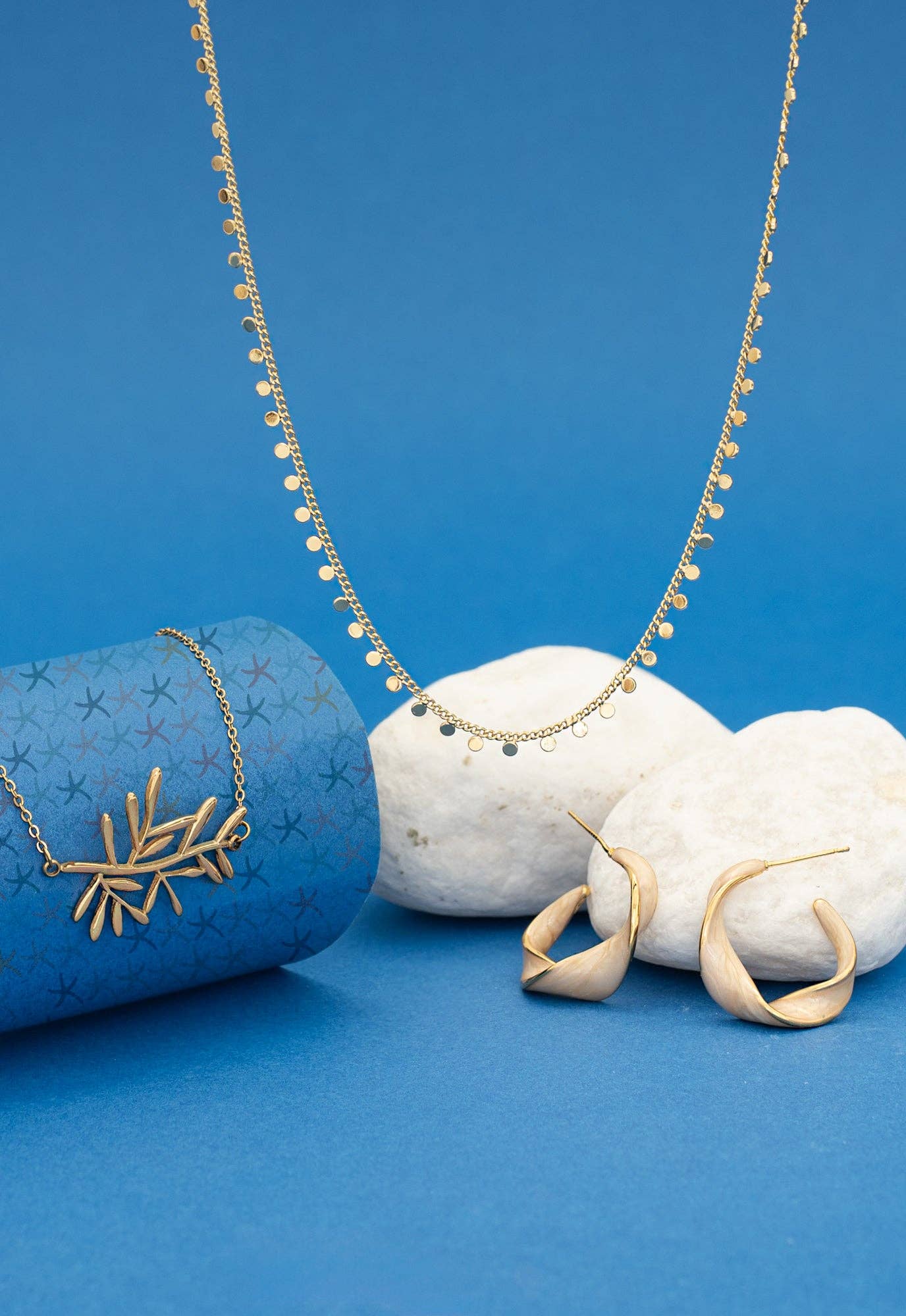 Joyful Radiance Necklace in Gold