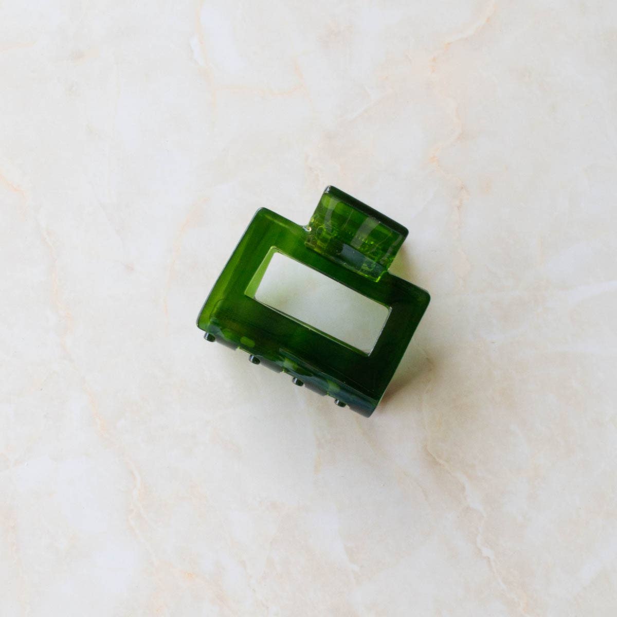 Eco Kylie Cellulose Acetate Hair Clip: Cherry Red