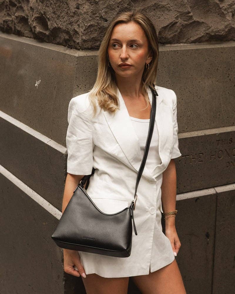 Amelia Shoulder Bag in Black