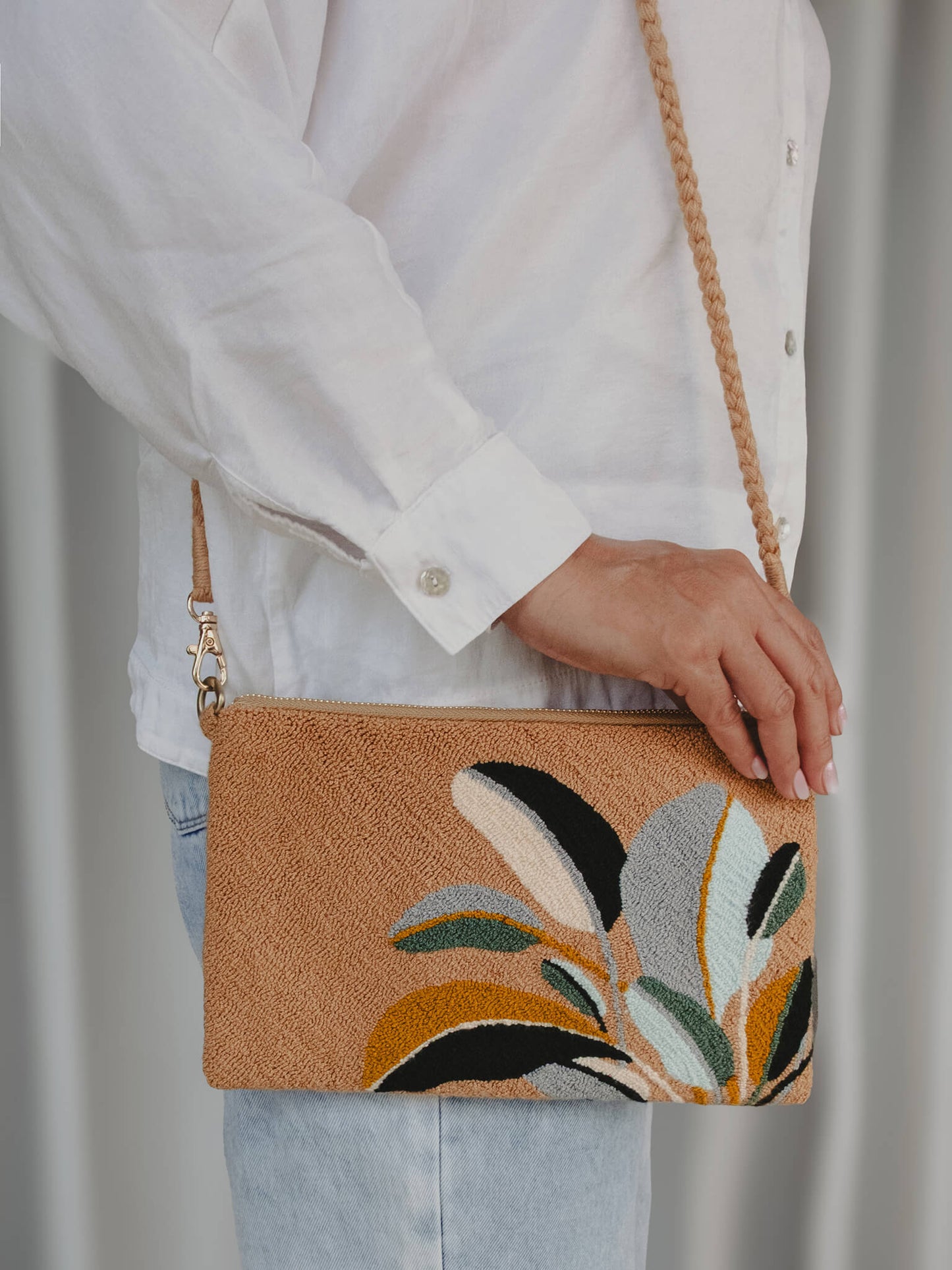 Aluna Convertible Crossbody Bag in Garden