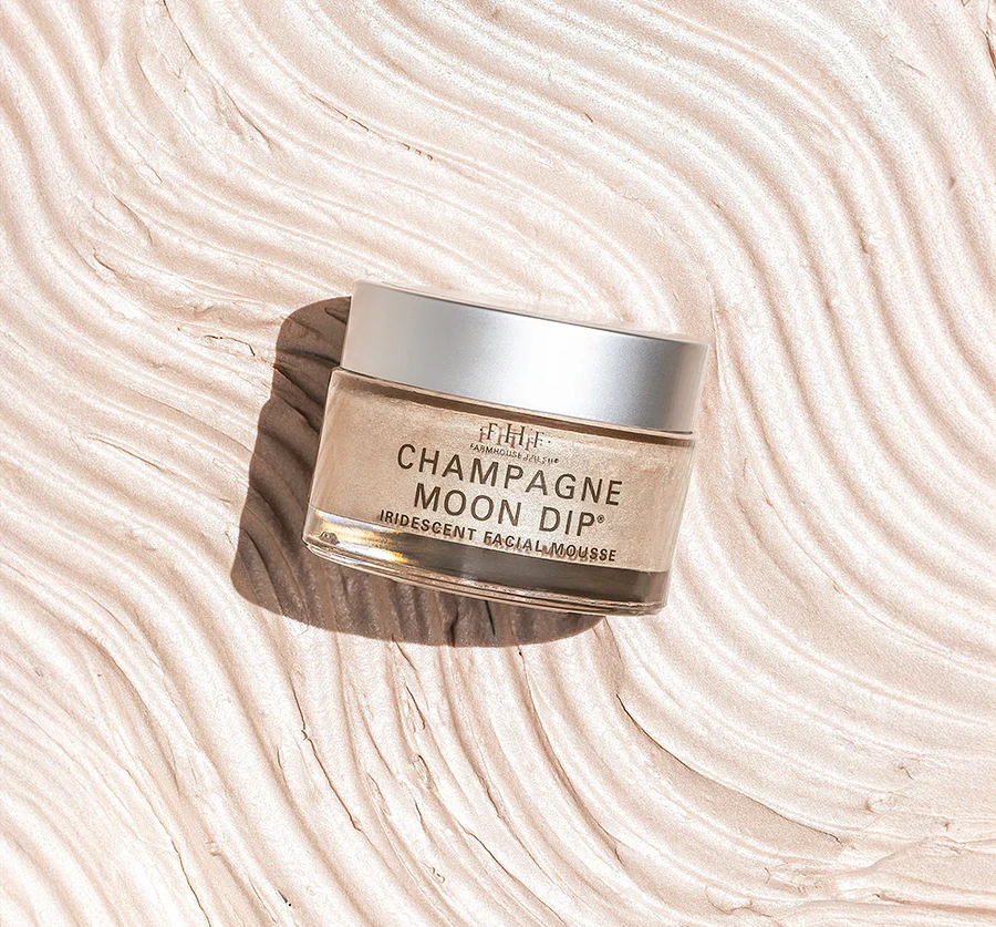 Champagne Moon Dip Illuminating Mousse