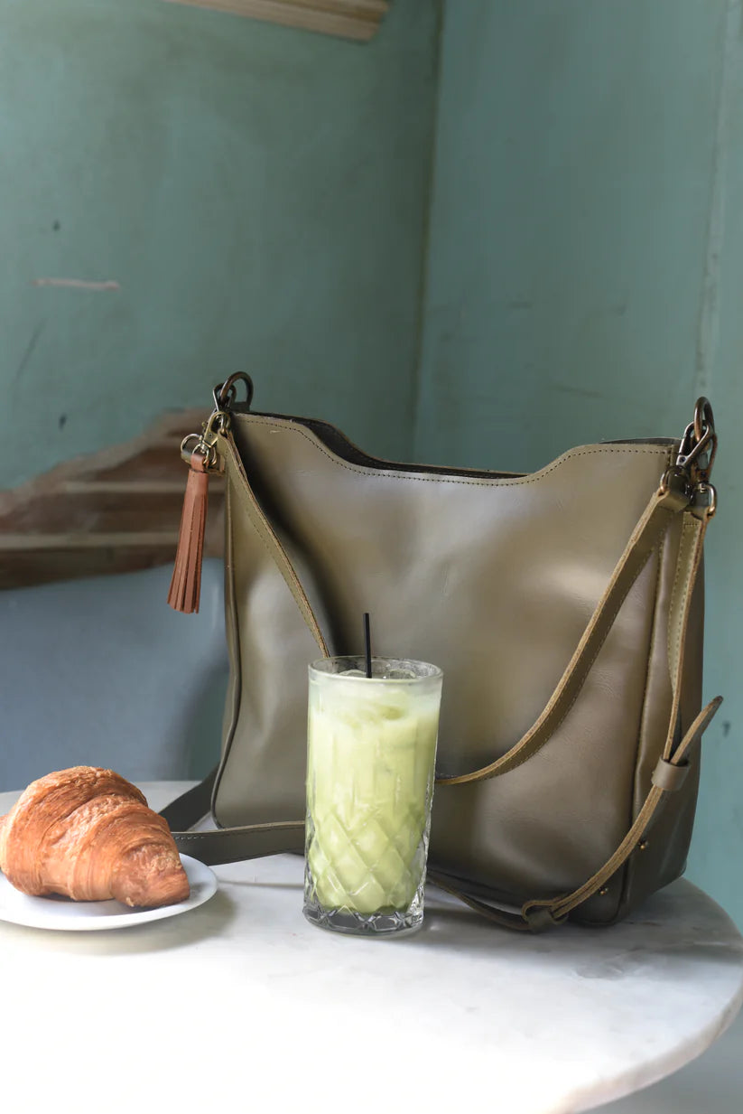 GR Mid-Sized Crossbody in Olive