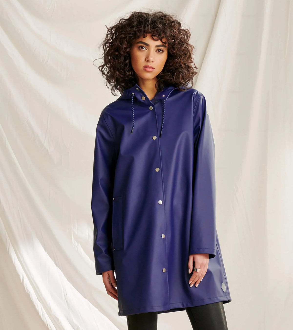 Newport Rain Jacket in Navy