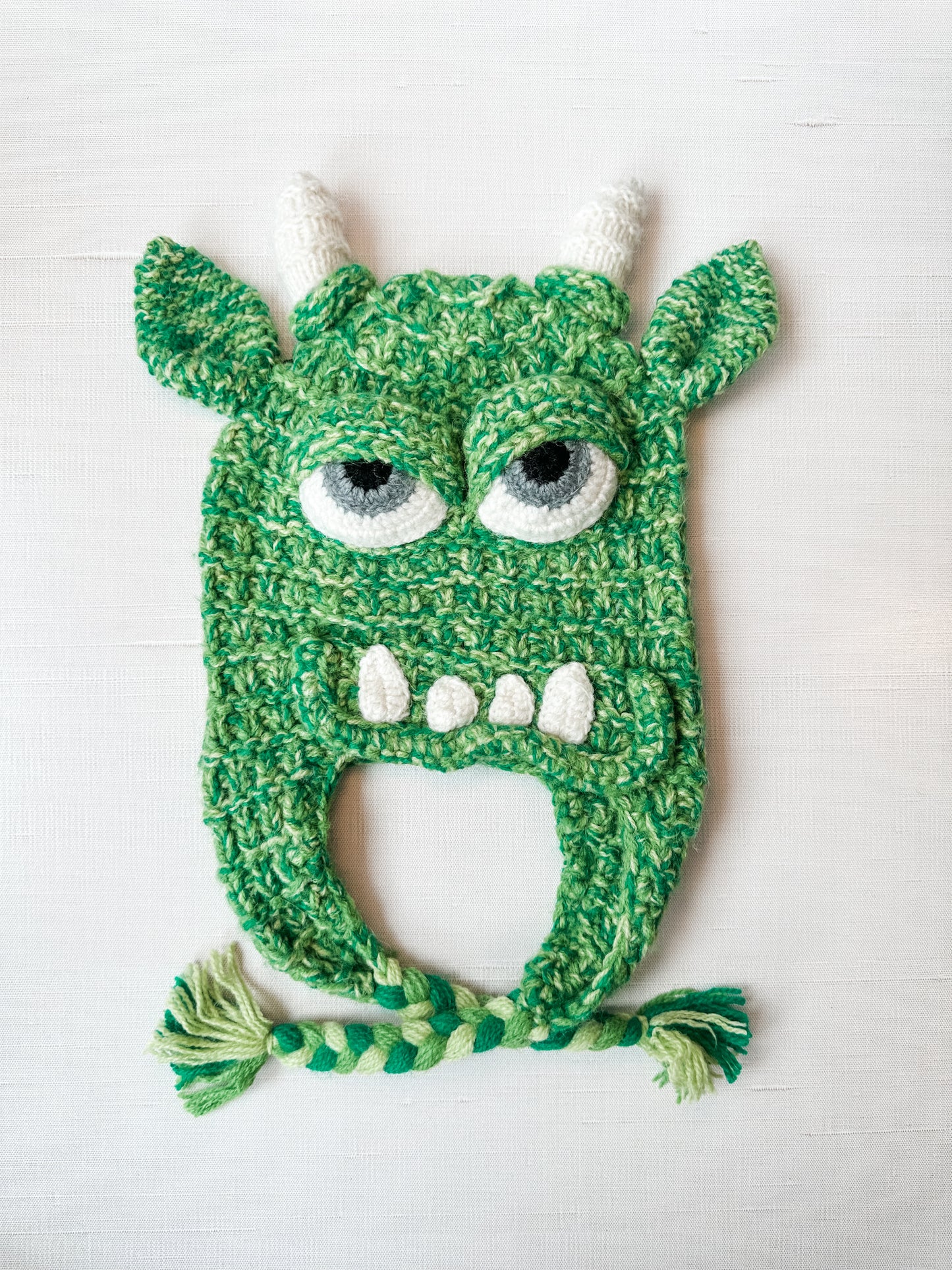 Kids Monster Hat in Ojos in Green