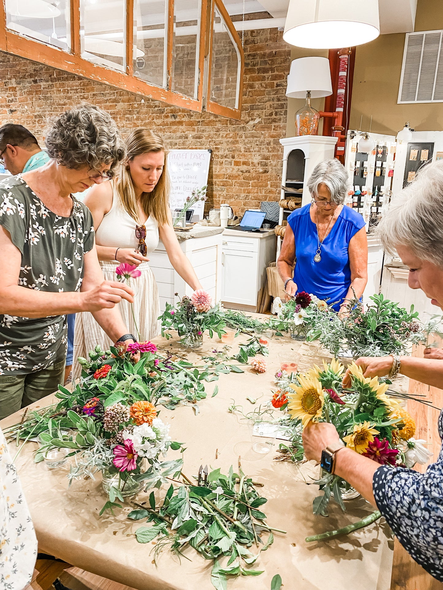 Friday May 16th - Spring Bouquet Class