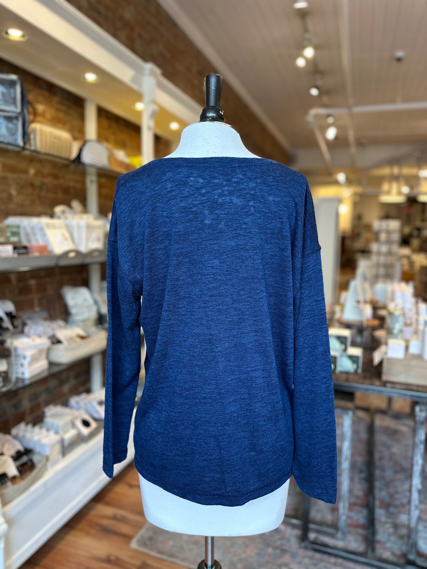 V-Neck Long Sleeve Top in Navy