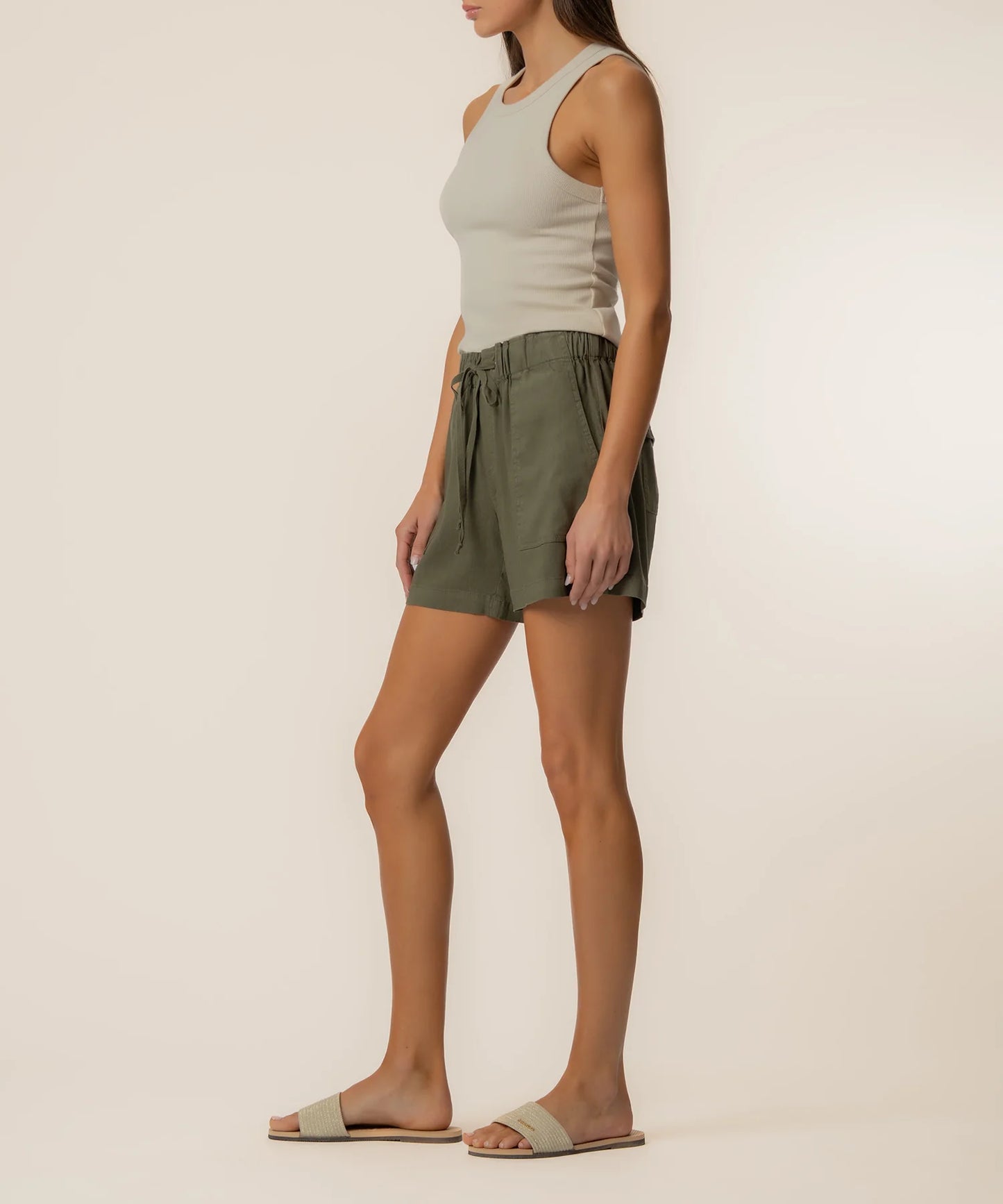 Katana Linen Shorts in Forest