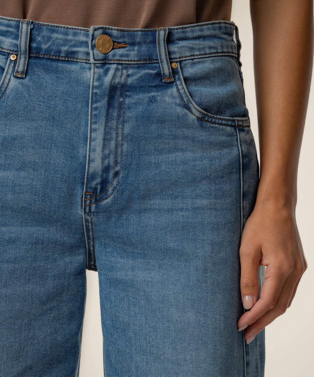 Ashton Relaxed Leg Jeans in Dynamic