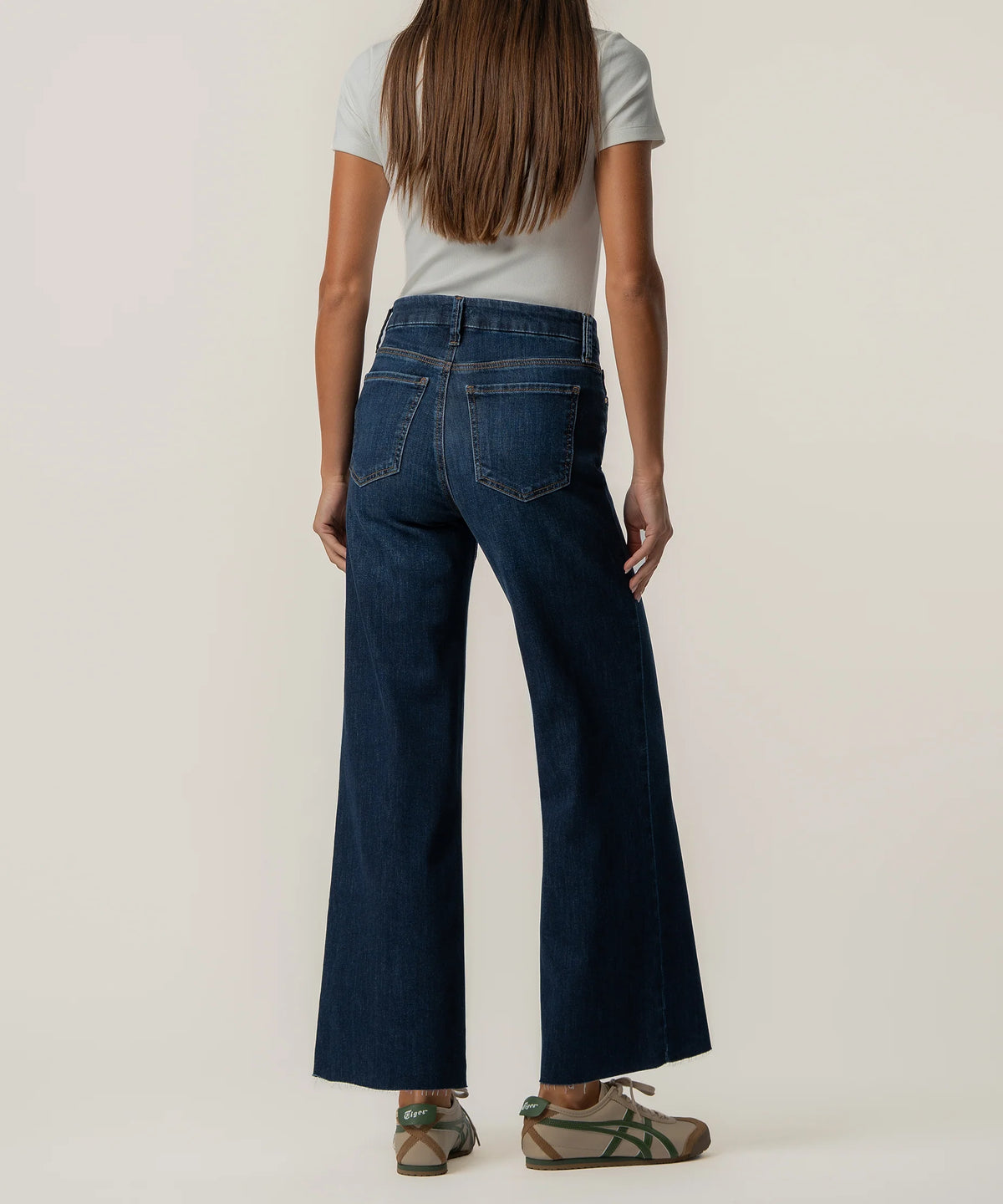 Meg Wide Leg Jeans in Innoxious