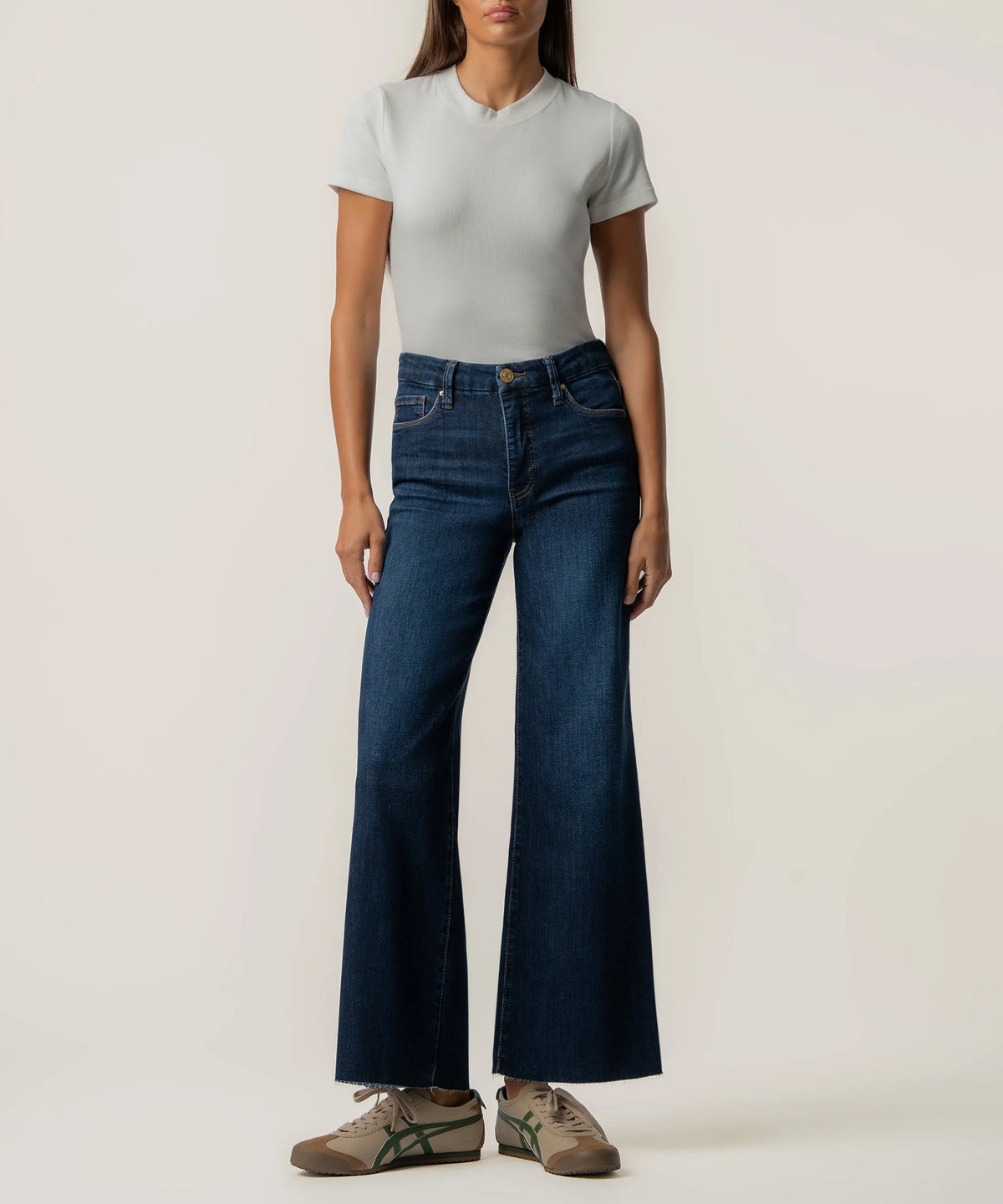Meg Wide Leg Jeans in Innoxious