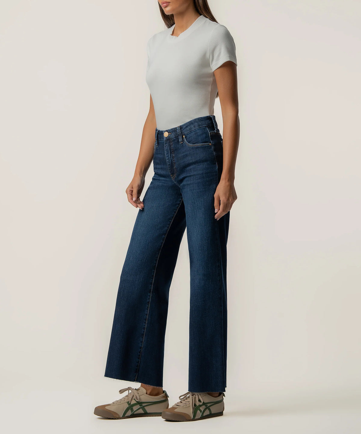 Meg Wide Leg Jeans in Innoxious