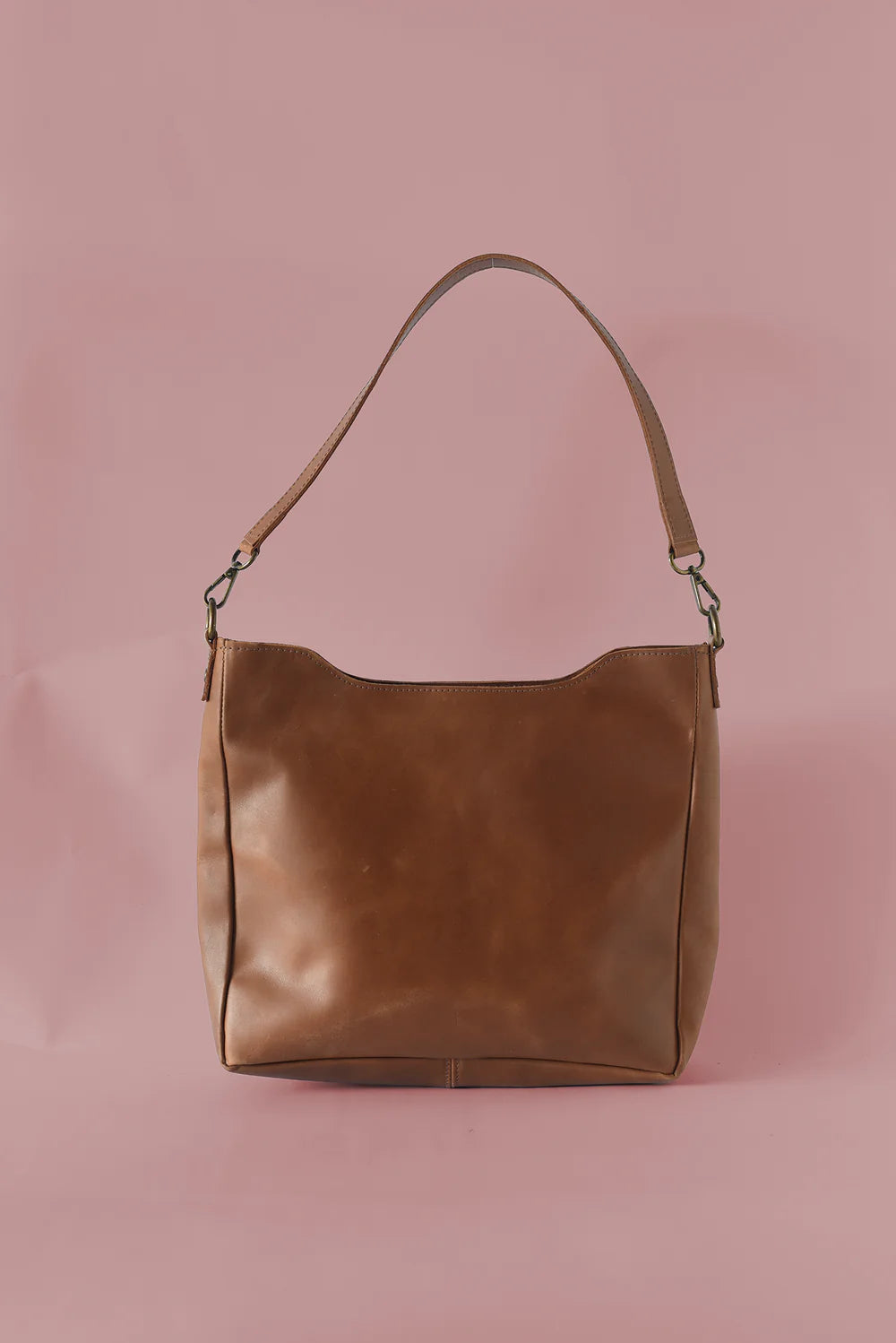 GR Mid-Sized Crossbody in Cognac