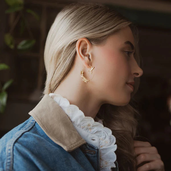 Refined Icon Hummingbird Hoop Earrings in Gold