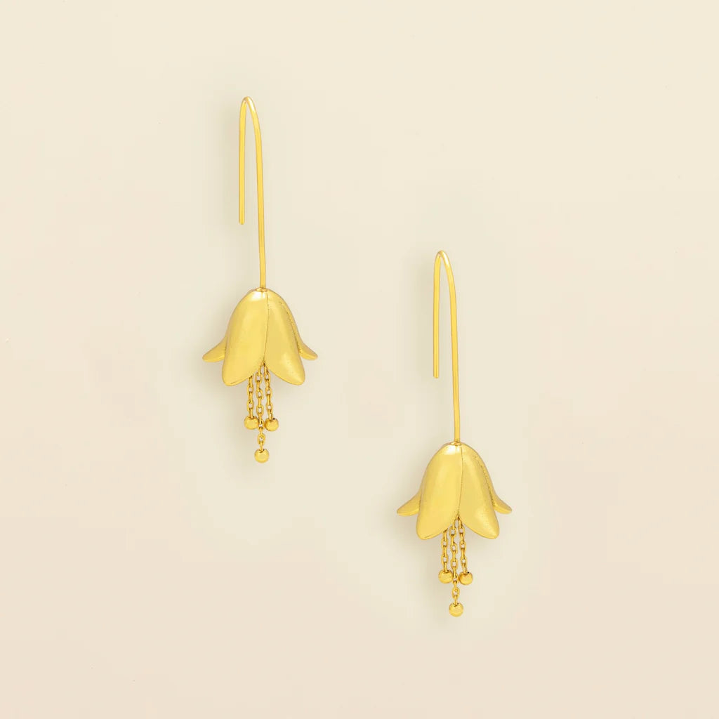 Refined Icon Lily Drop Earrings in Gold