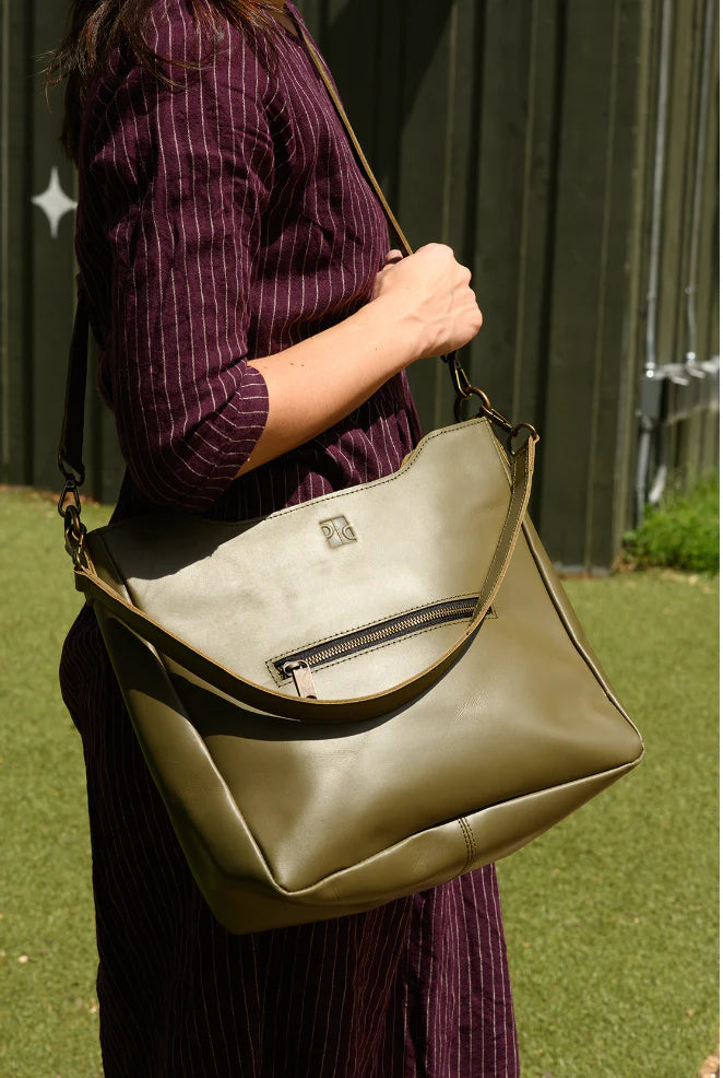 GR Mid-Sized Crossbody in Olive