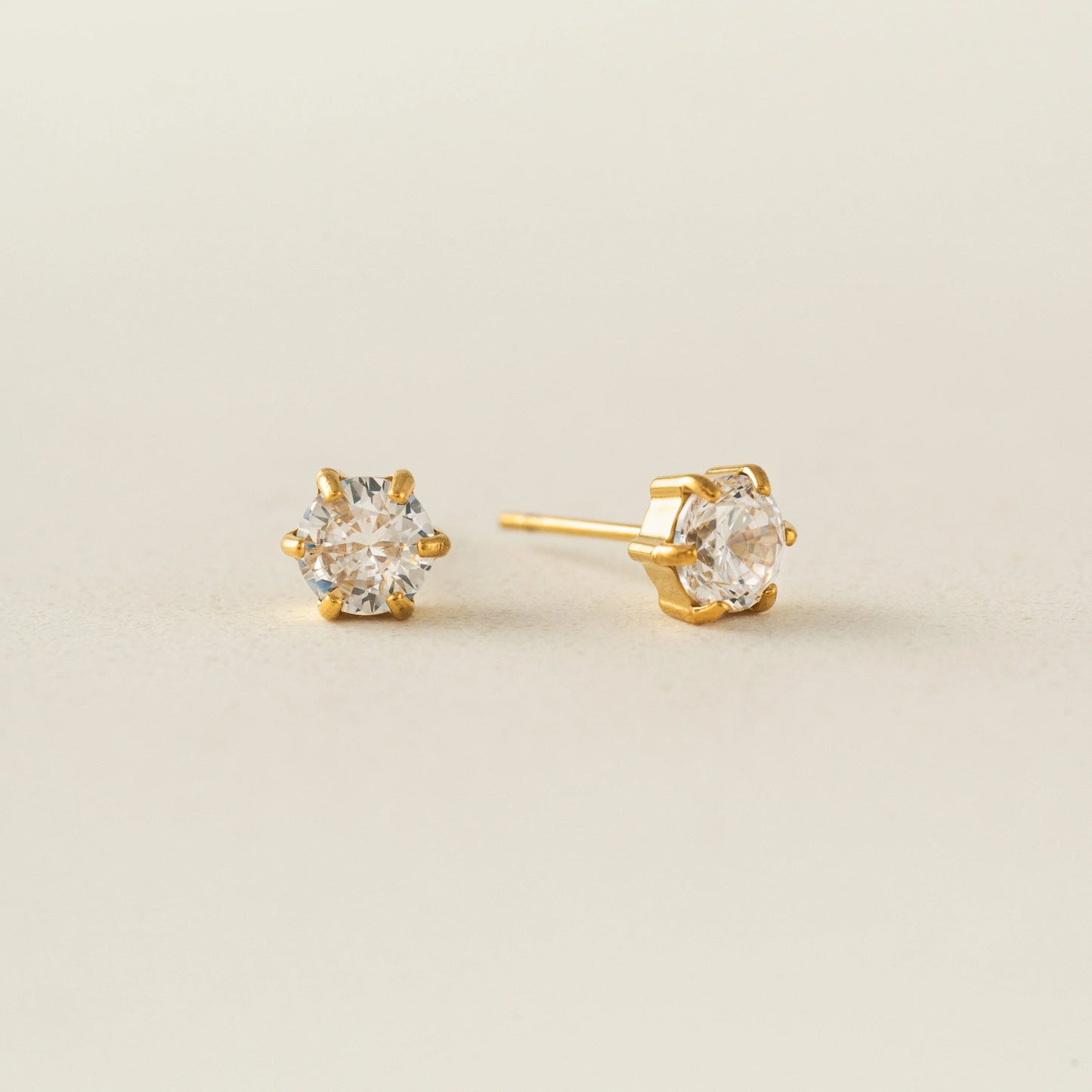 Sol CZ Stud Earrings in Gold
