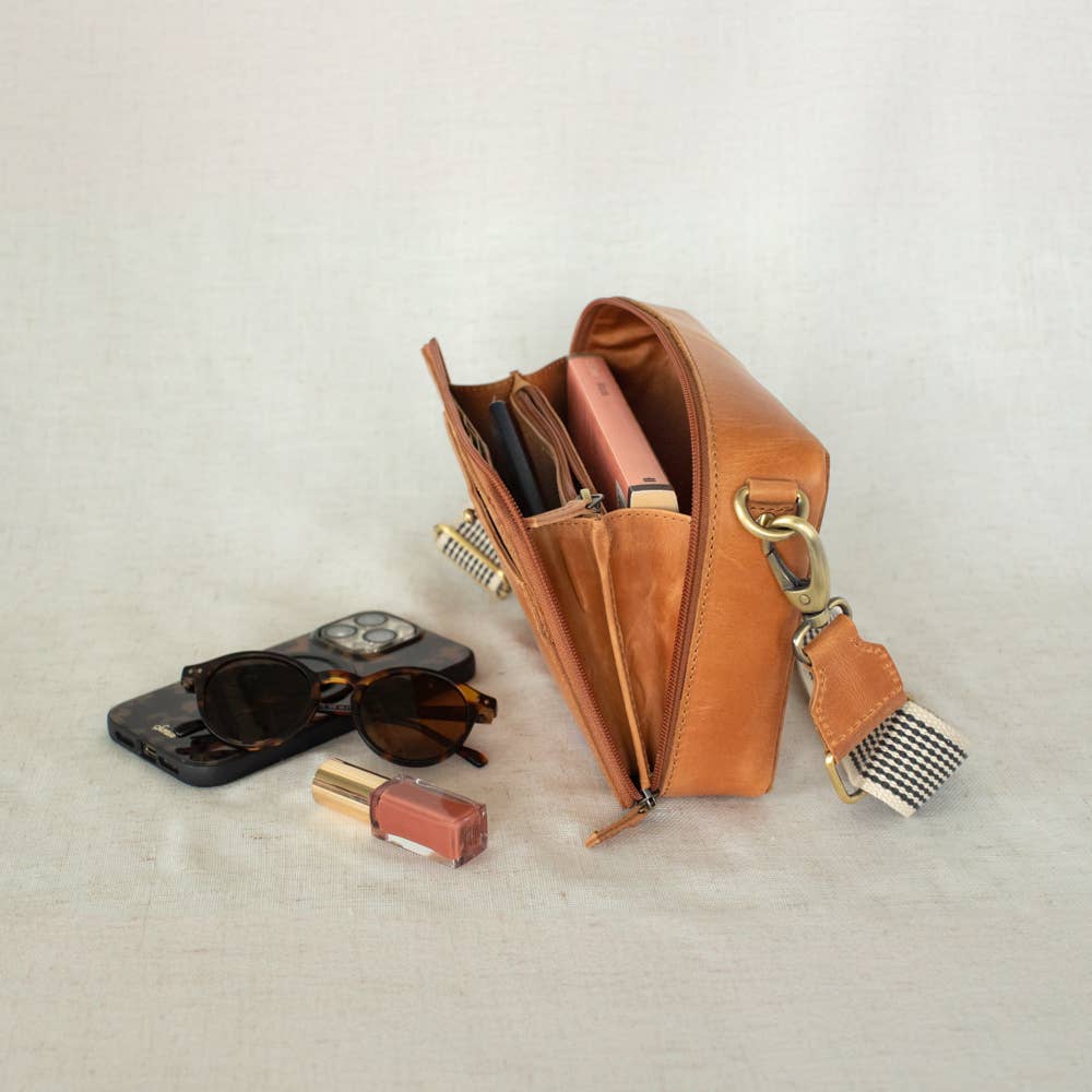 Nomad Crossbody Bag in Black