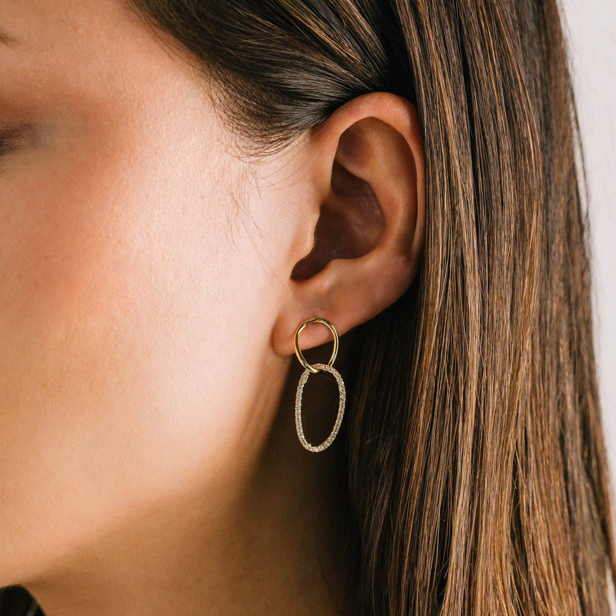 Encore Pavé Small Linked Hoop Earrings in Gold