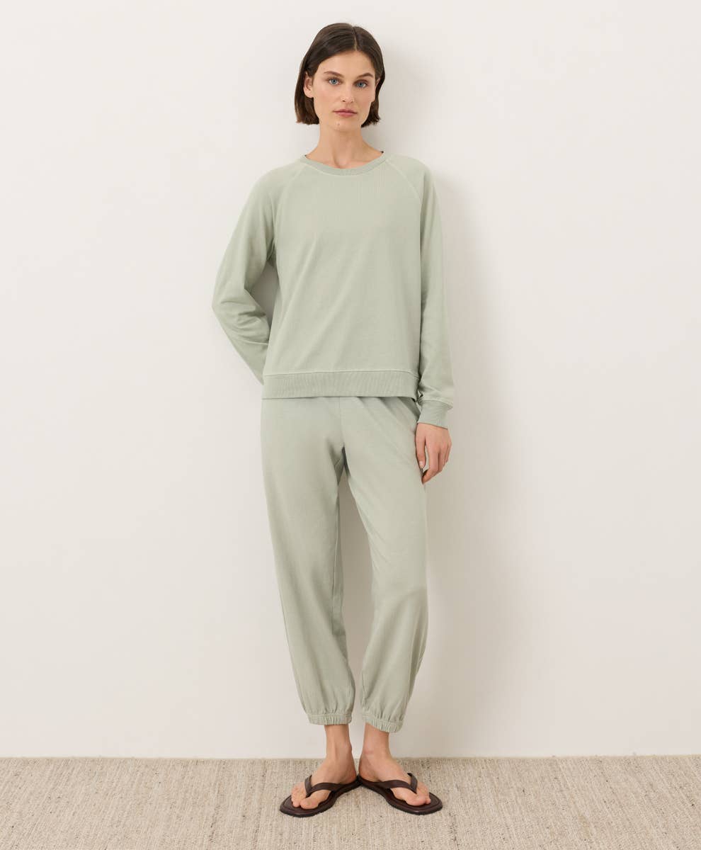 Women's Weekends Relaxed Raglan Sweatshirt
