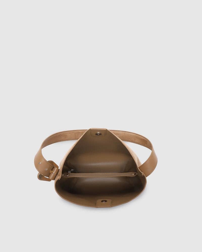 Peyton Shoulder Bag in Suede Honey