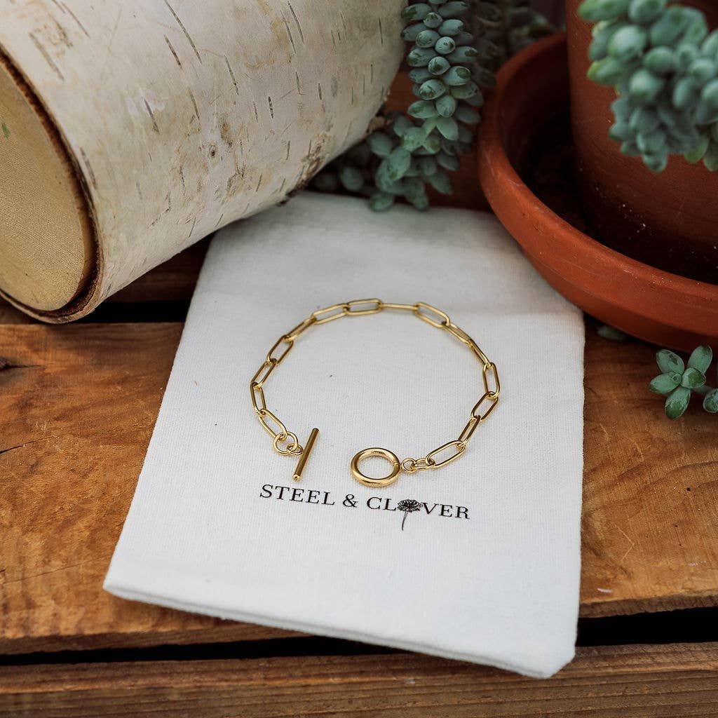 Louisa Paperclip Chain Bracelet in Yellow Gold