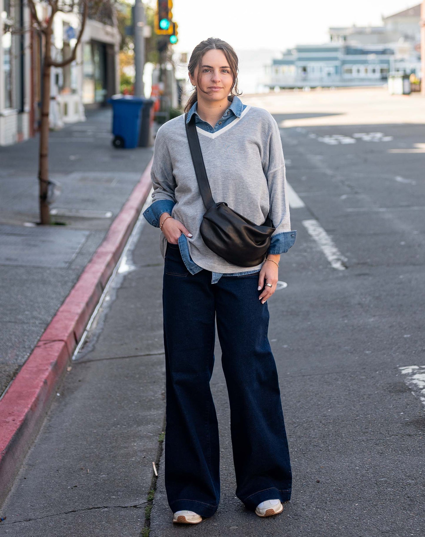 Delmar V-neck Sweater in Silver Cloud