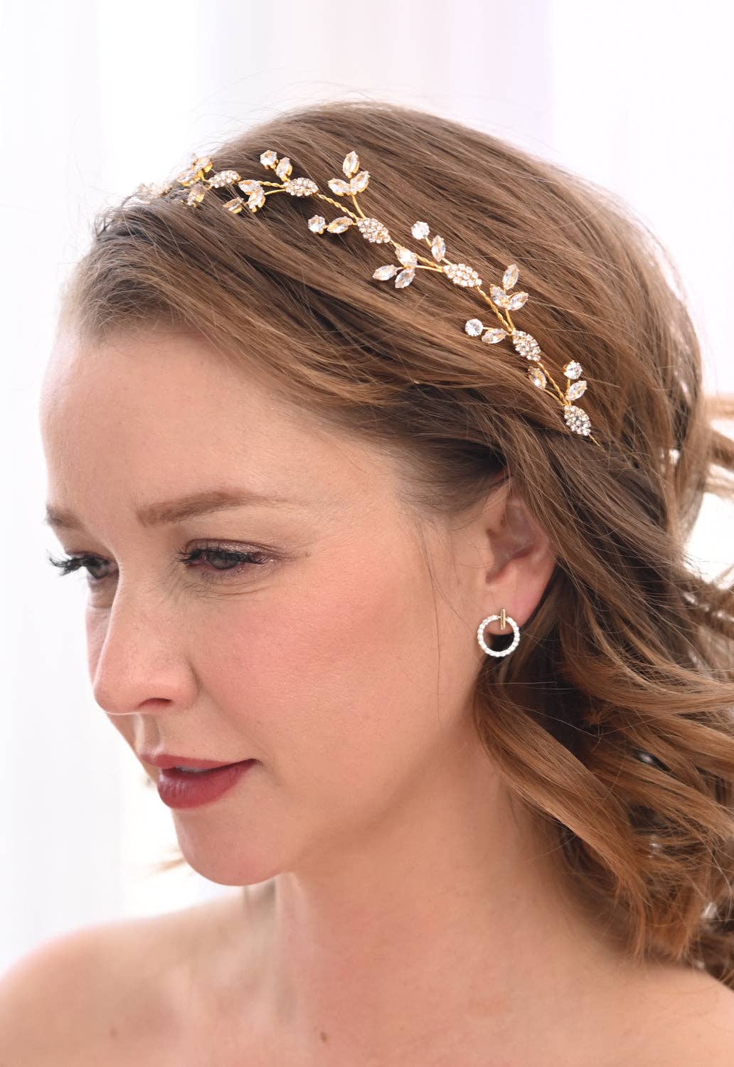 Aurora Circle Stud Earrings
