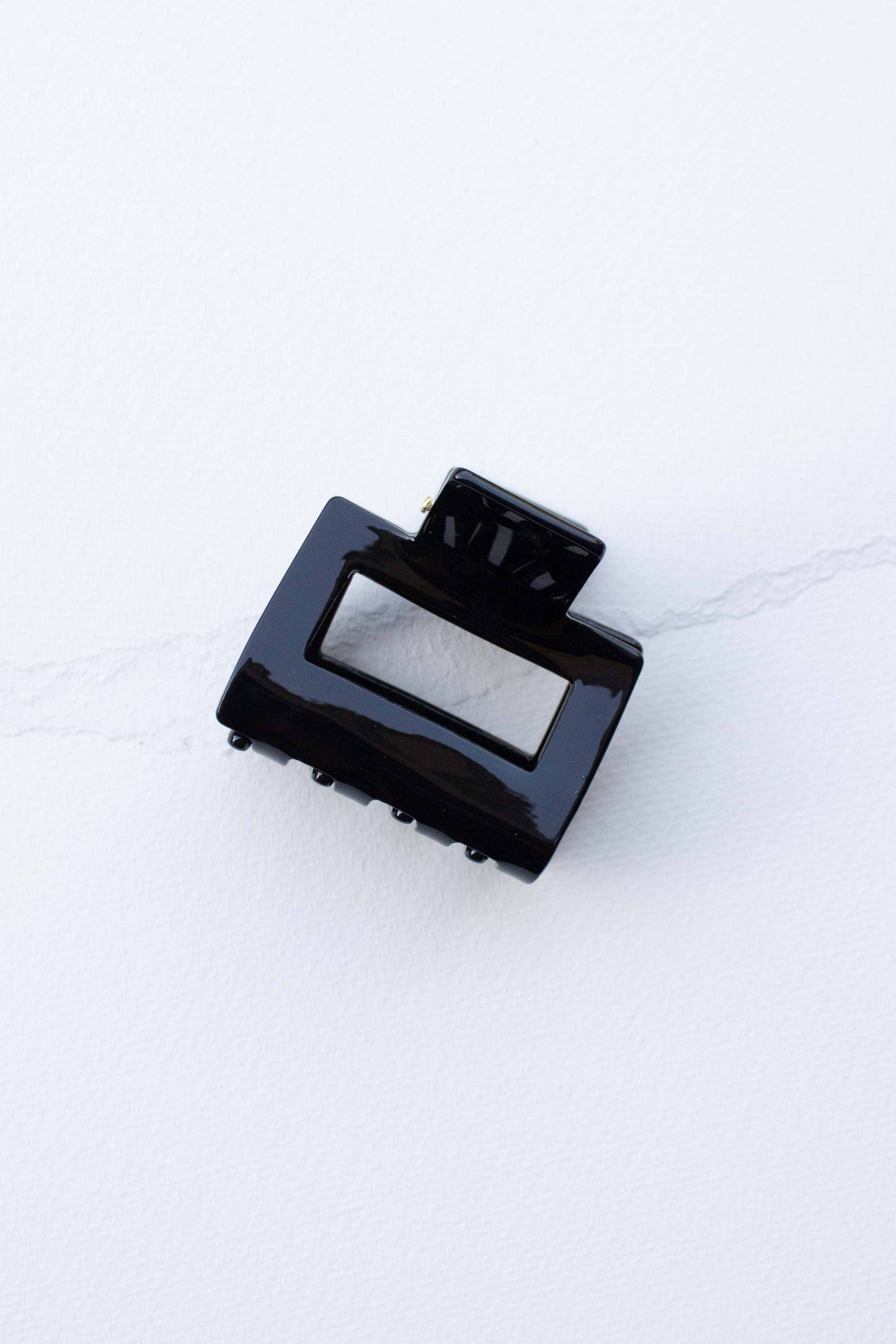 Eco Kylie Cellulose Acetate Hair Clip: Ivory Pearl