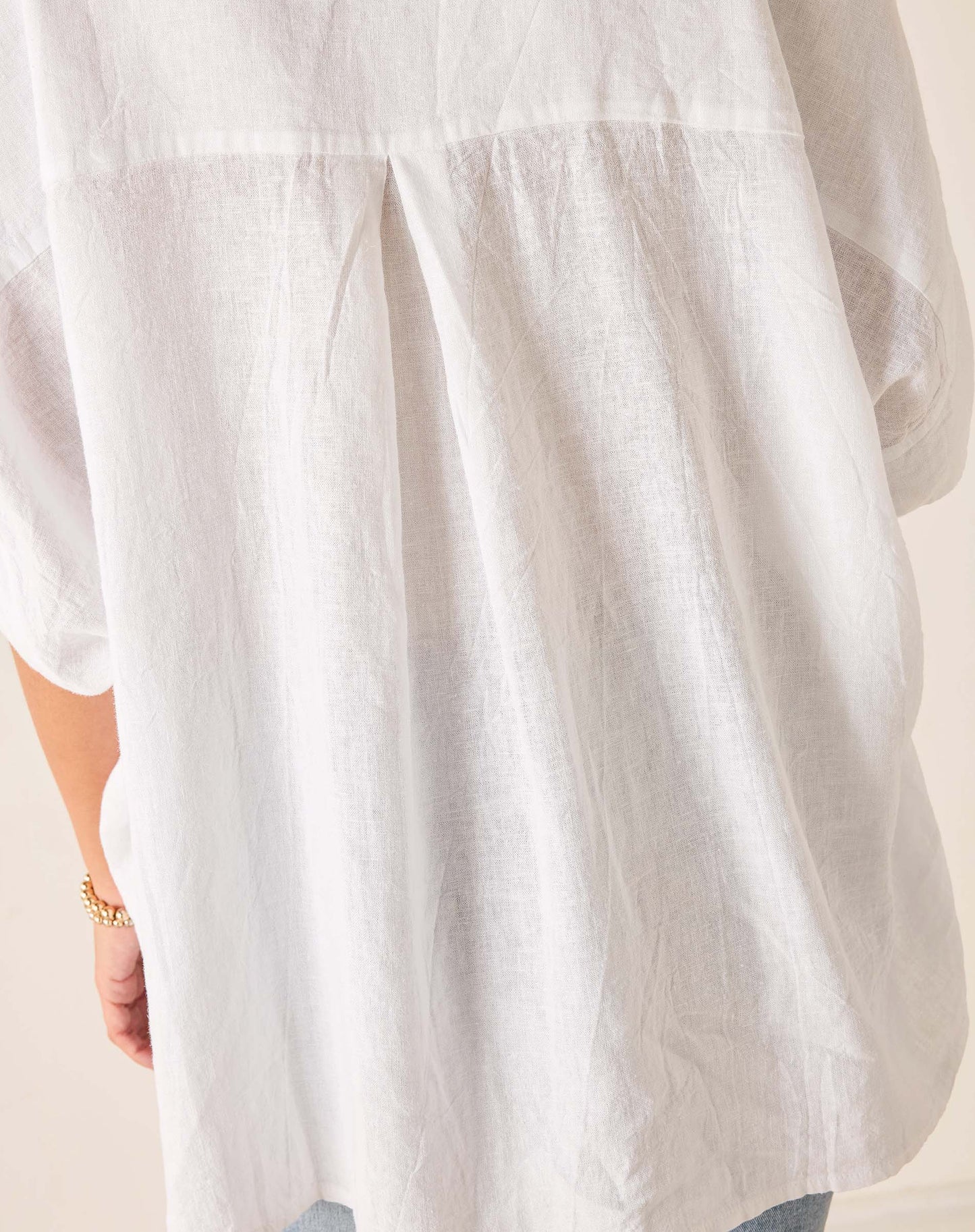 Hermosa Collared Top in White