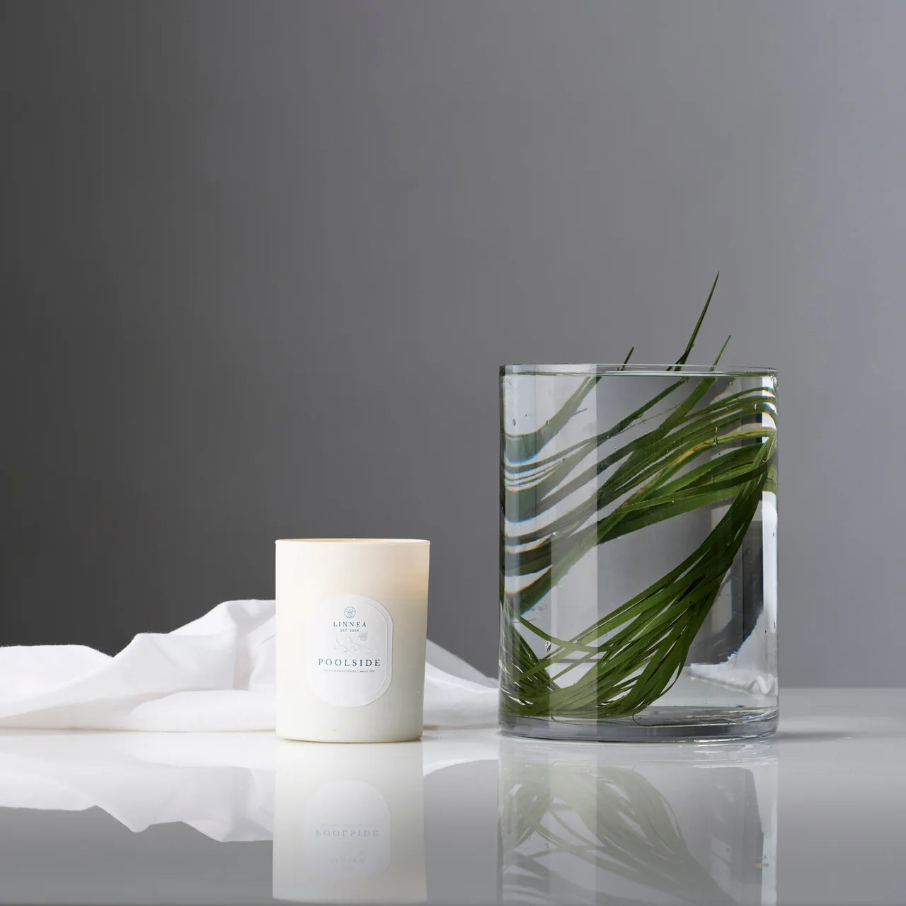 Linnea Poolside 2-wick Candle